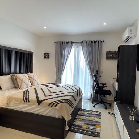 The Lennox Luxury Apartment Acra Exterior foto