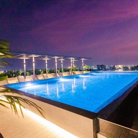 The Lennox Luxury Apartment Acra Exterior foto