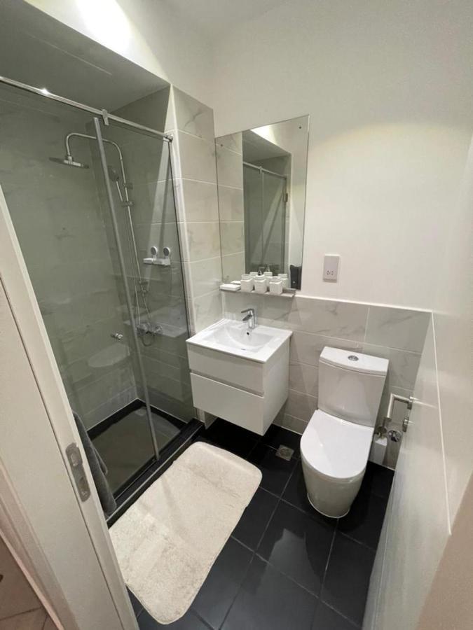 The Lennox Luxury Apartment Acra Exterior foto