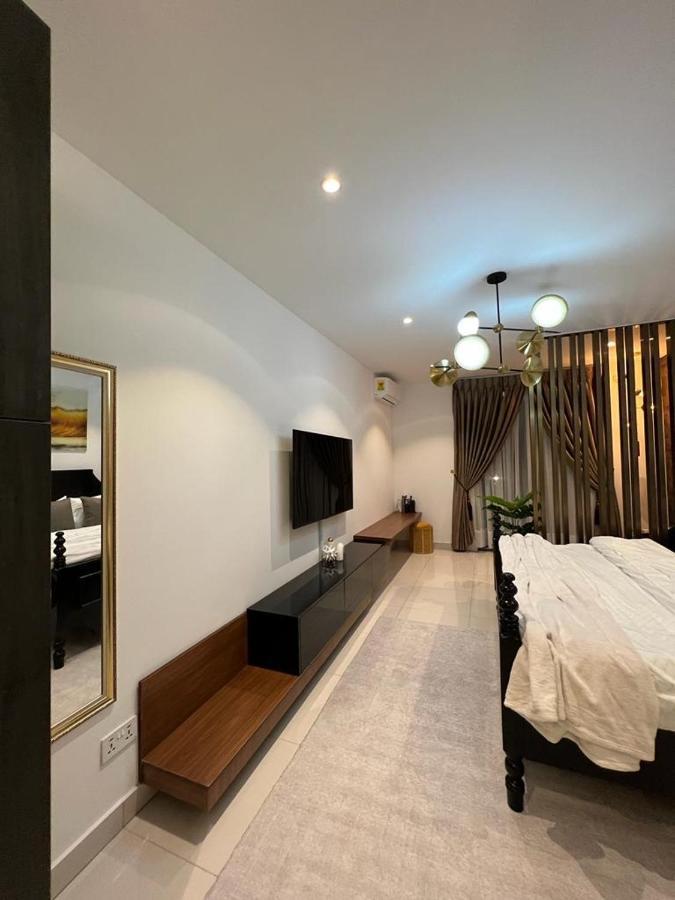 The Lennox Luxury Apartment Acra Exterior foto