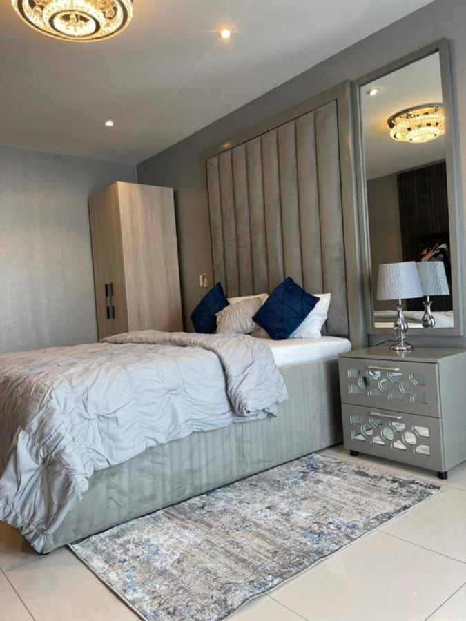 The Lennox Luxury Apartment Acra Exterior foto
